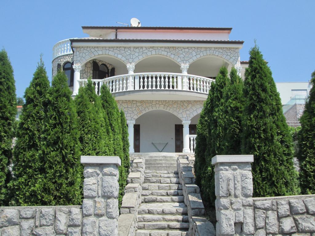 Apartments Villa Sandra オパティヤ エクステリア 写真